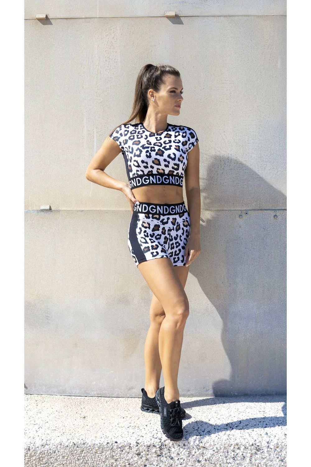 Indi-Go NDG Ocelot rövid ujjú crop top 